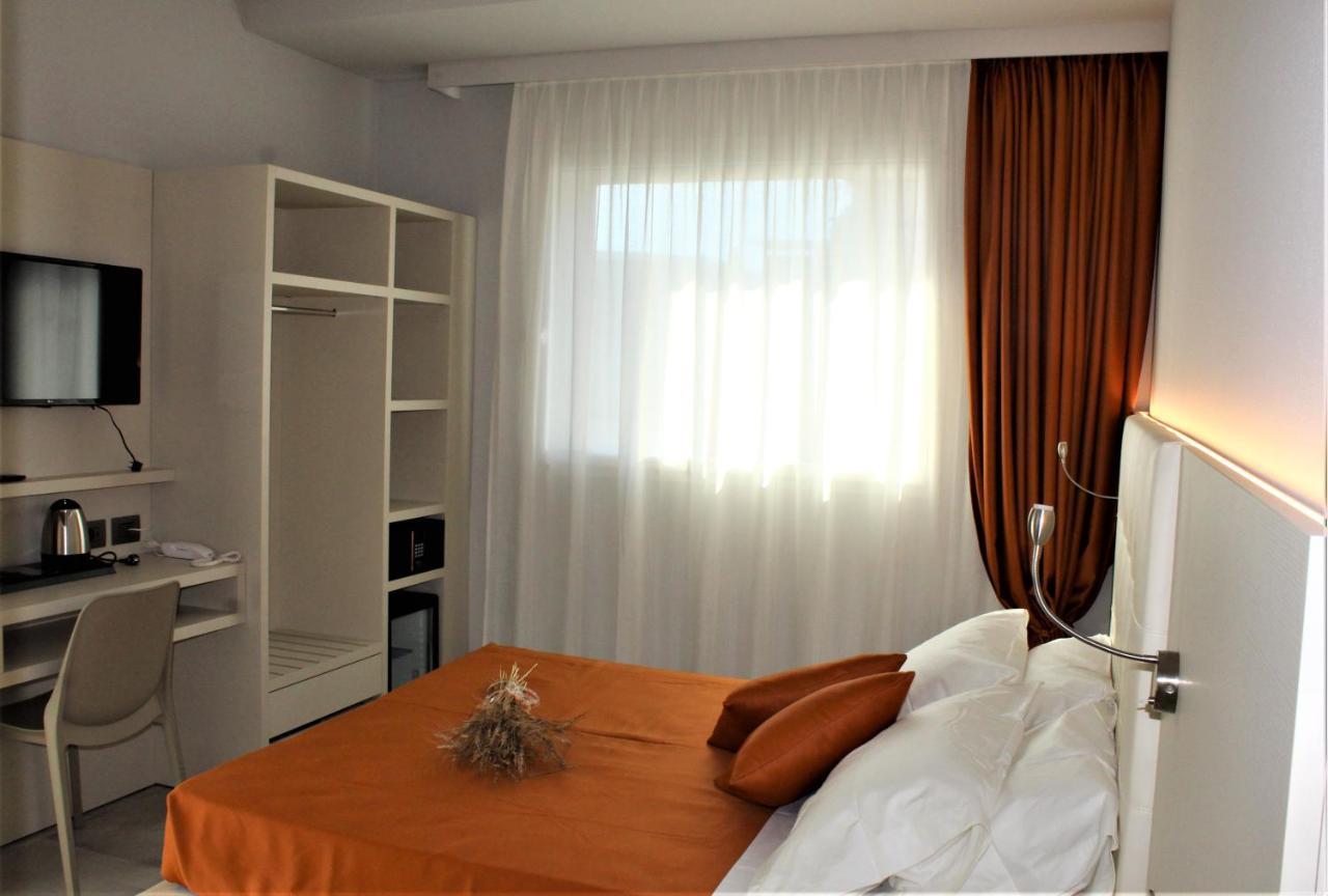 B&B Primrose Residence Hotel Rimini Exterior foto