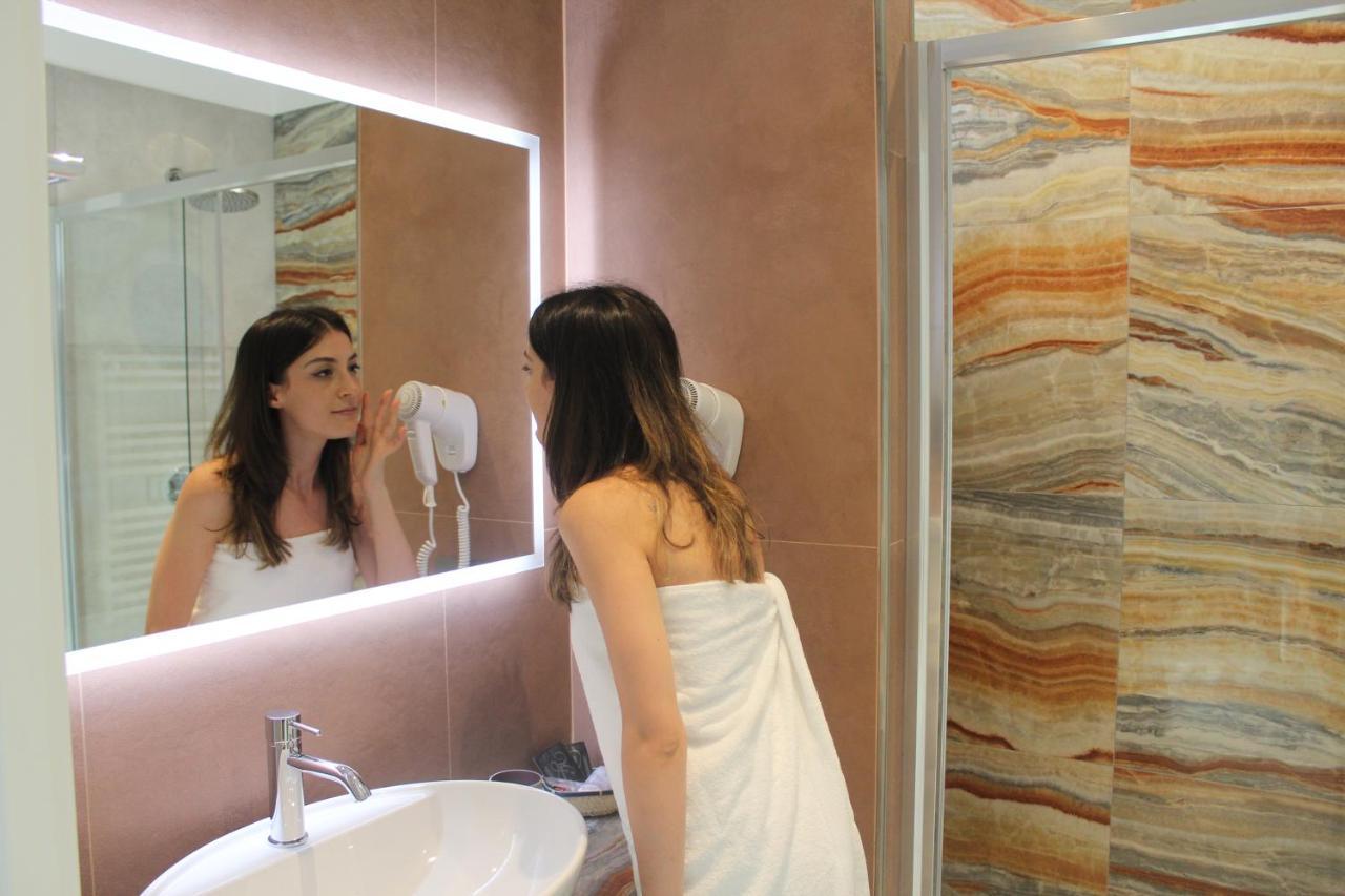 B&B Primrose Residence Hotel Rimini Exterior foto