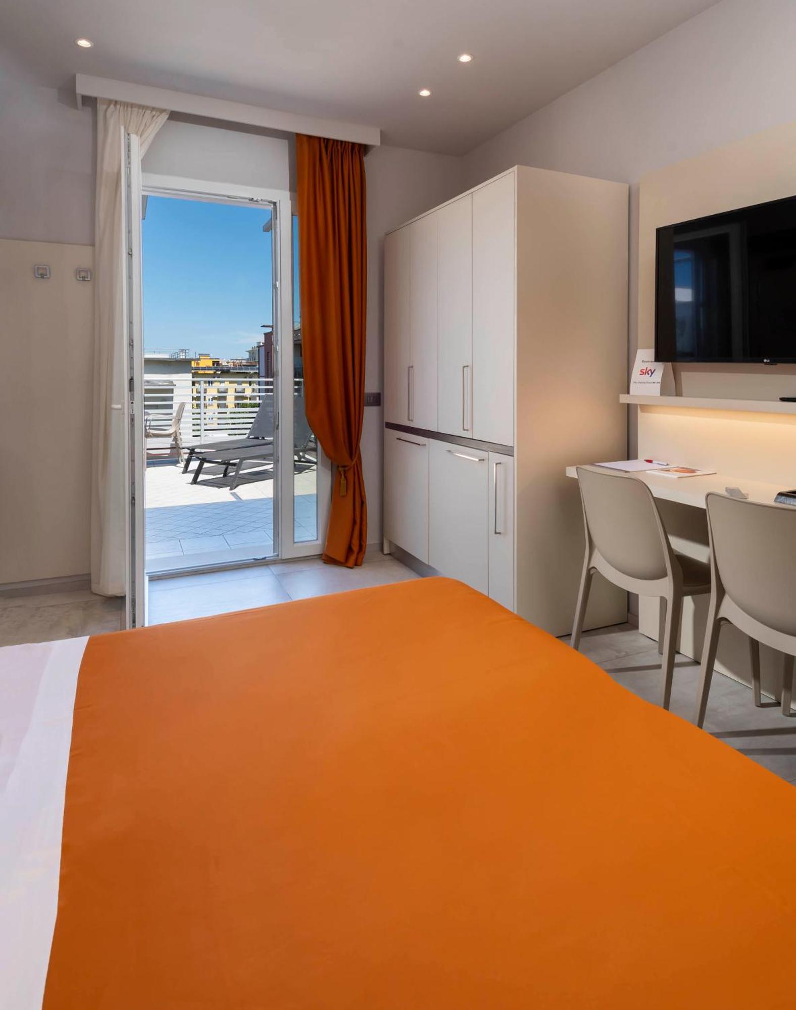 B&B Primrose Residence Hotel Rimini Exterior foto
